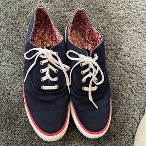 Sperry topsiders